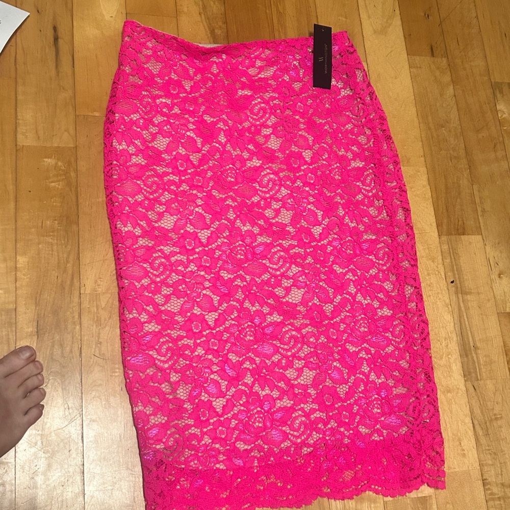 Vibrant Pink Lace Skirt Worhthington size 6 new